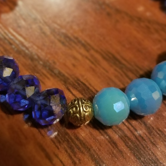 Blue Beaded Bracelet - Picture 2 of 2